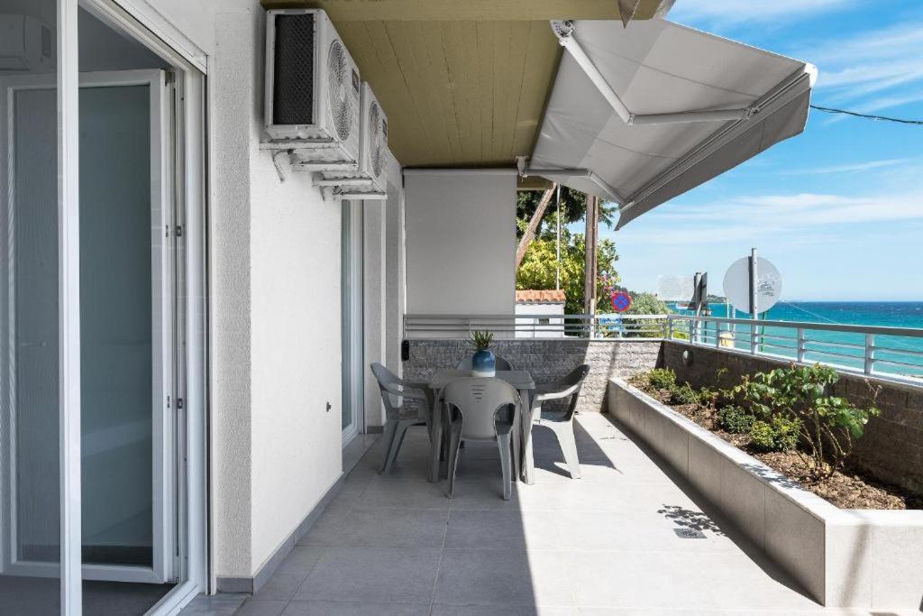 Blue Horizon 5 Apartment Nea Kallikrateia Exterior photo